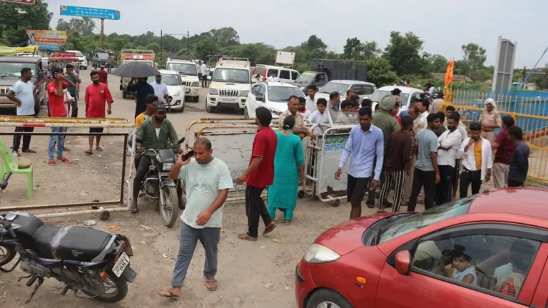 11_08_2025-10bij_16_r_24009817