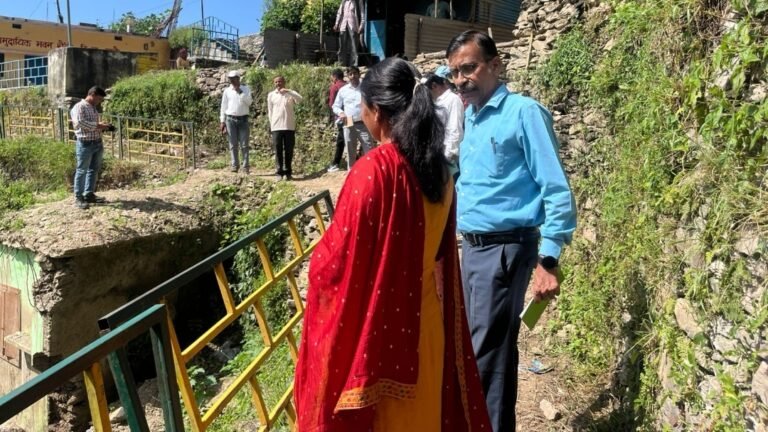 Screenshot_20250927_215505_WhatsApp